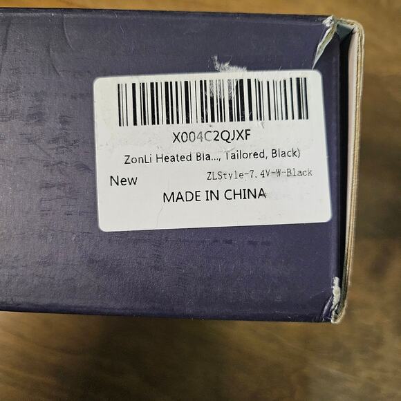 ZonLi 7.4 V Heated Wearable Blanket with Belt Black Outer Gray Sherpa Lined - Picture 12 of 13